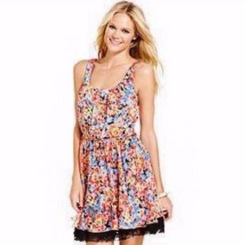 Betsey Johnson  sleeveless dress size 6